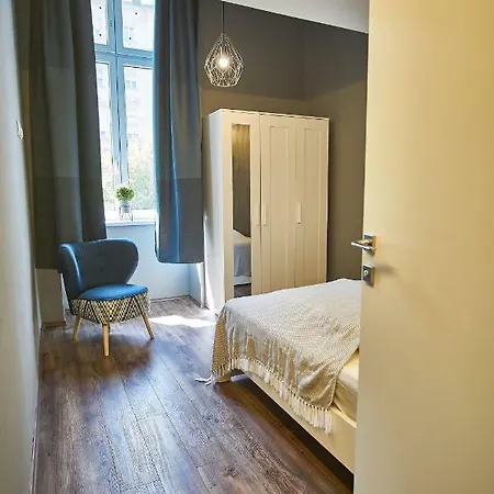 Apartment P2 | *