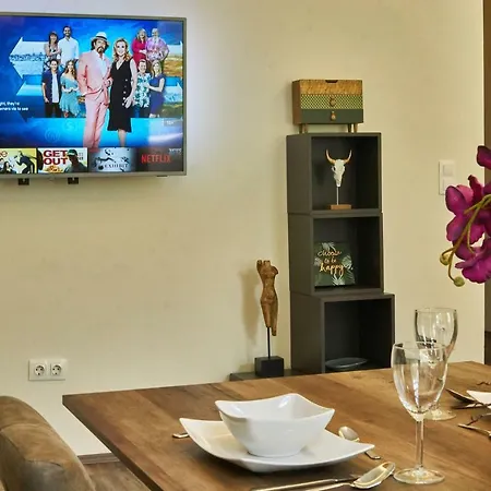 P2 | Apartment *